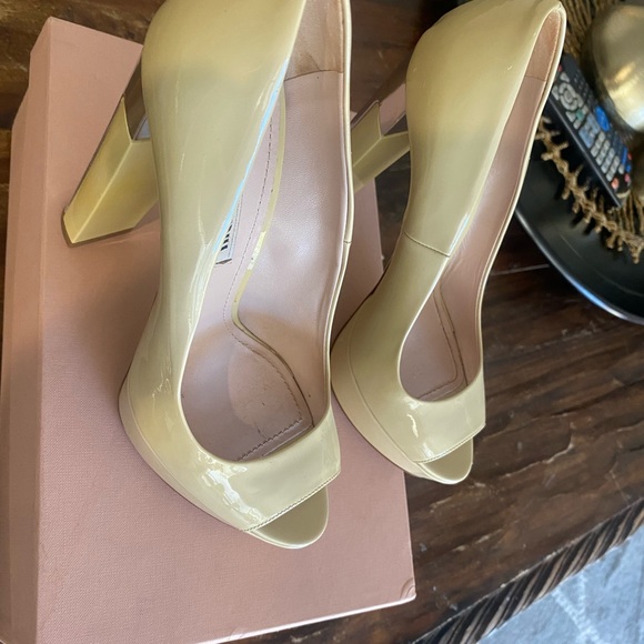 Miu miu Beautiful patent leather shoes. - Picture 7 of 8